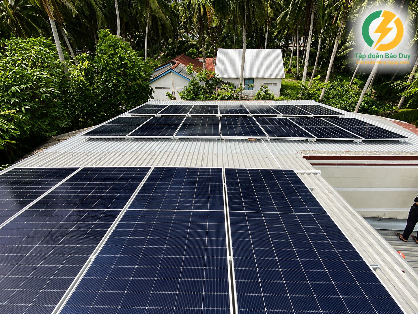 Hệ thống điện mặt trời Hybrid có lưu trữ 10.98 kWp – Nhà cô Huỳnh Trương